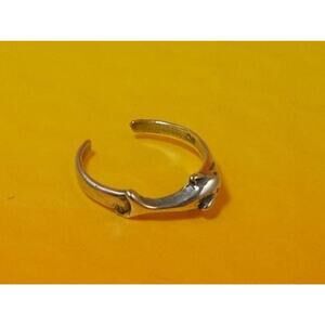 Vintage Sterling Silver Dolphin Toe Ring Handcrafted Jewelry  New Old Stock